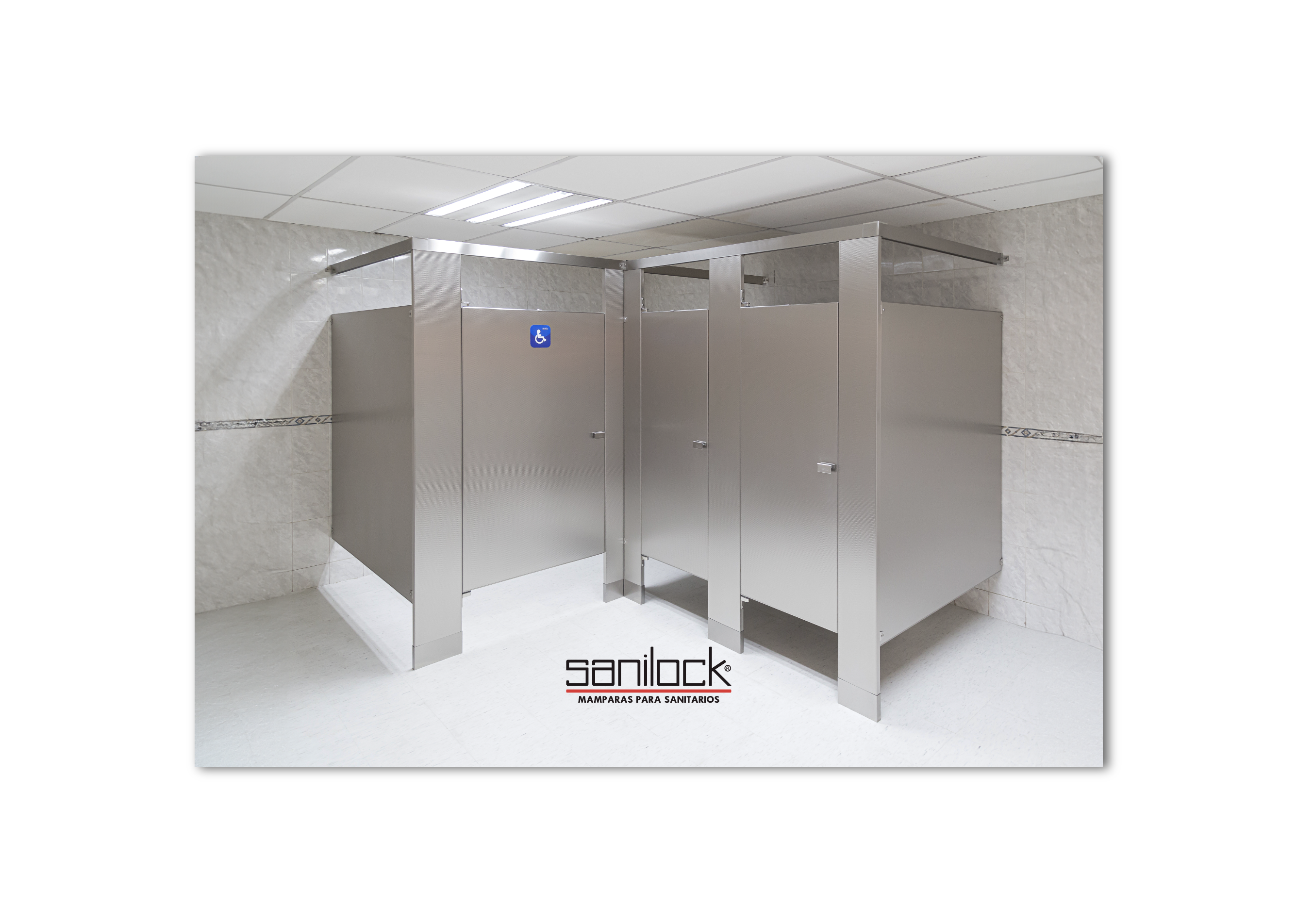 Mamparas para baños públicos: resistencia y durabilidad para diferentes espacios